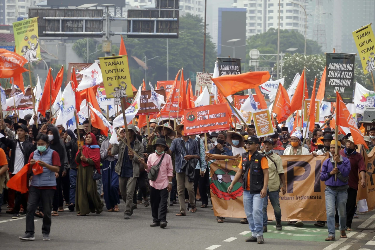 Peringati May Day, Ribuan...