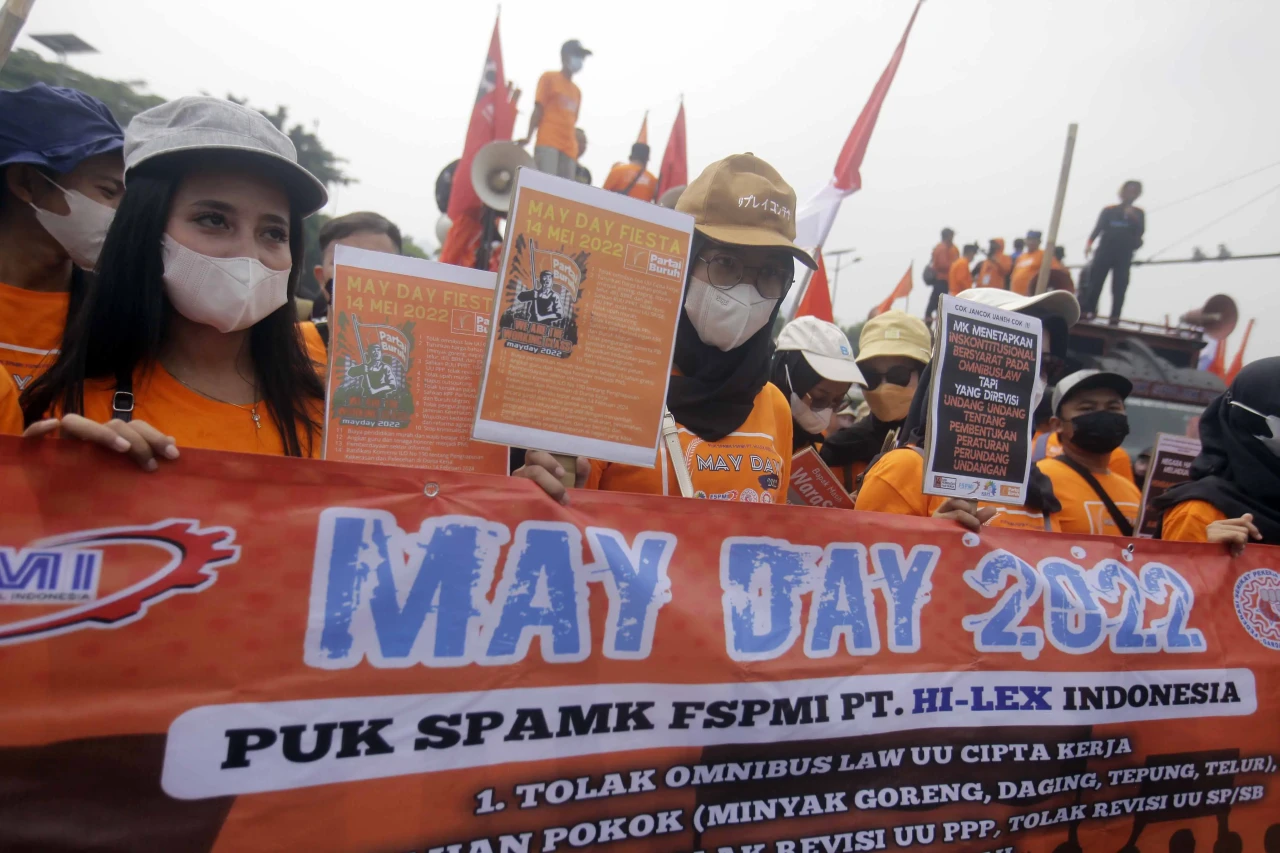 Peringati May Day, Ribuan...