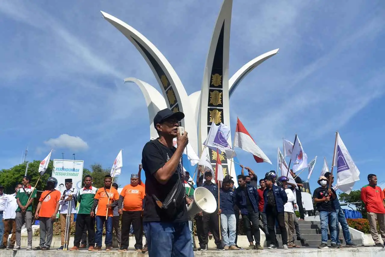 Aksi Aliansi Buruh di...