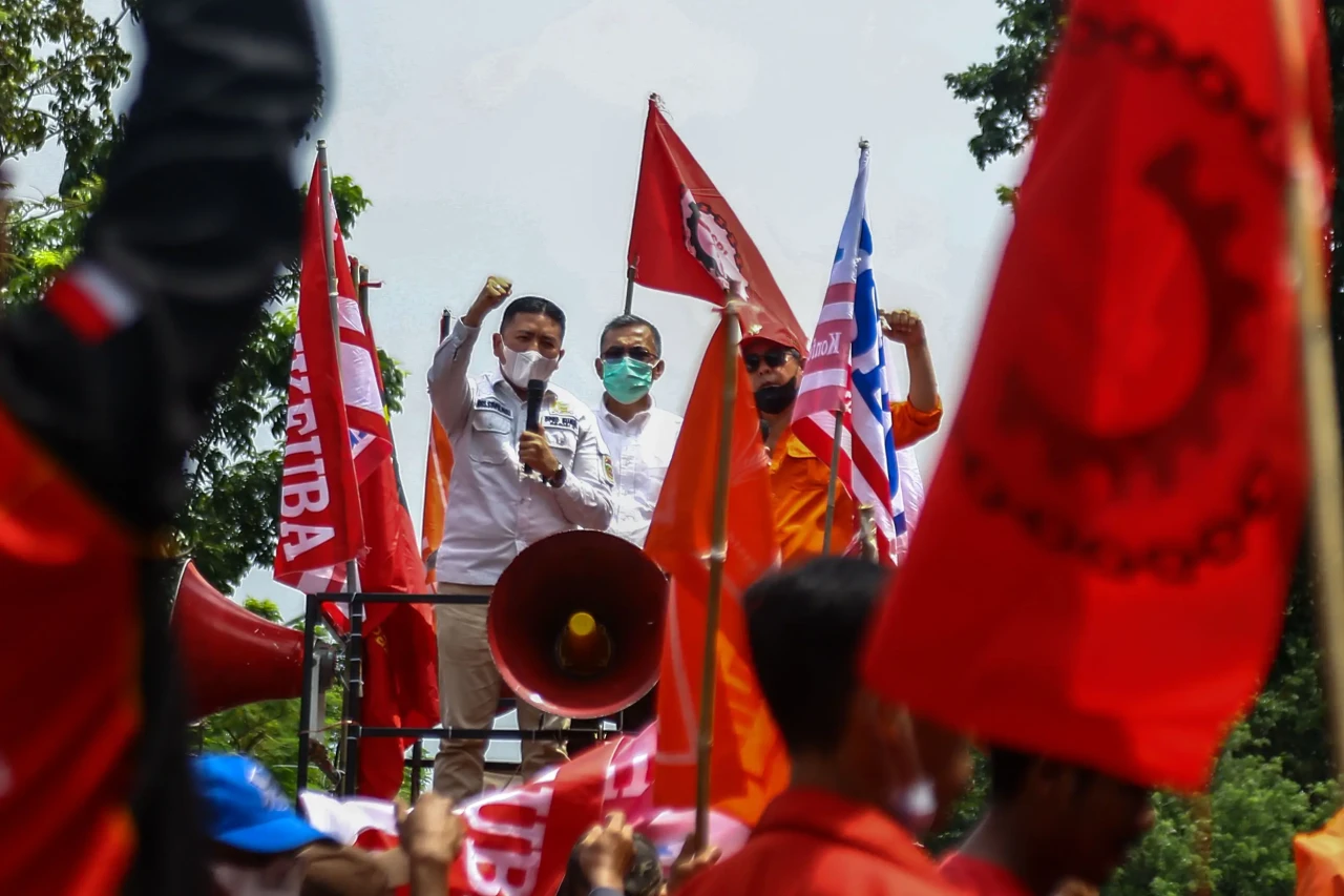 Aksi May Day Fiesta...