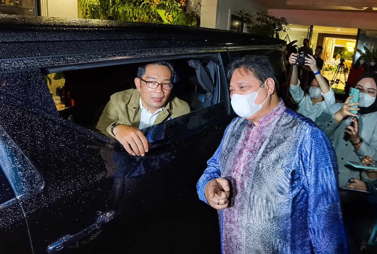 Ridwan Kamil Sambangi...