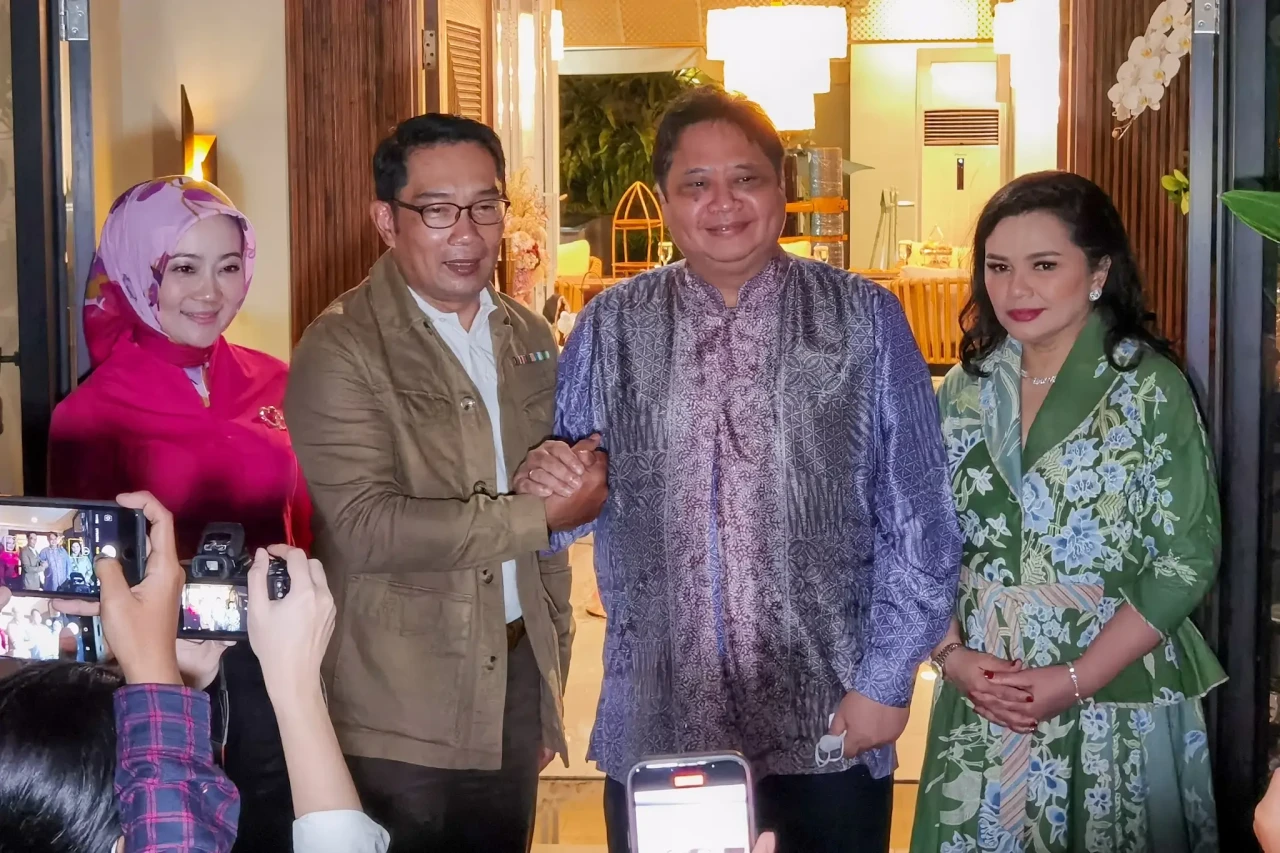 Ridwan Kamil Sambangi...