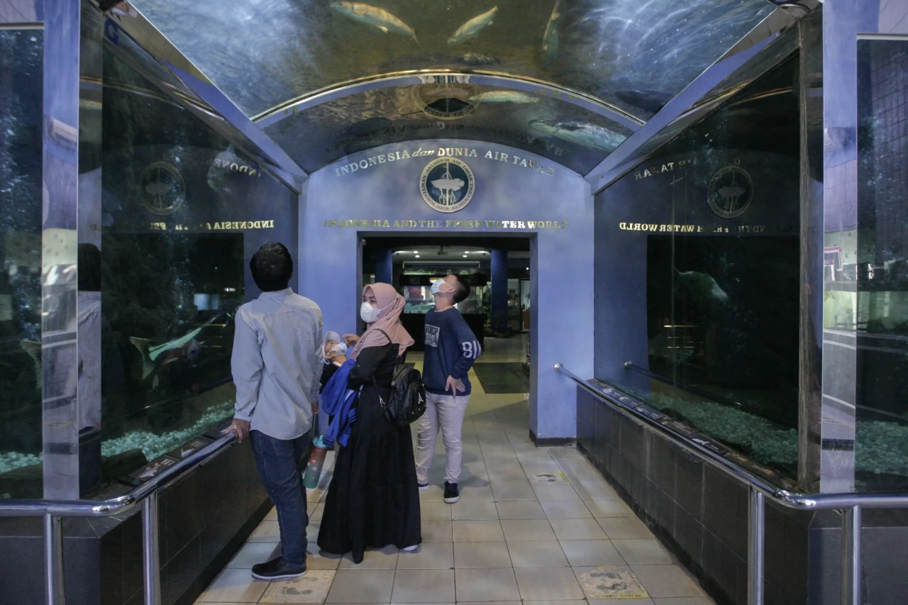 Wisata ke Dunia Air...