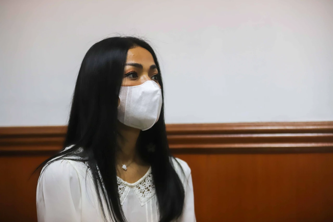 Nirina Zubir Bersaksi...