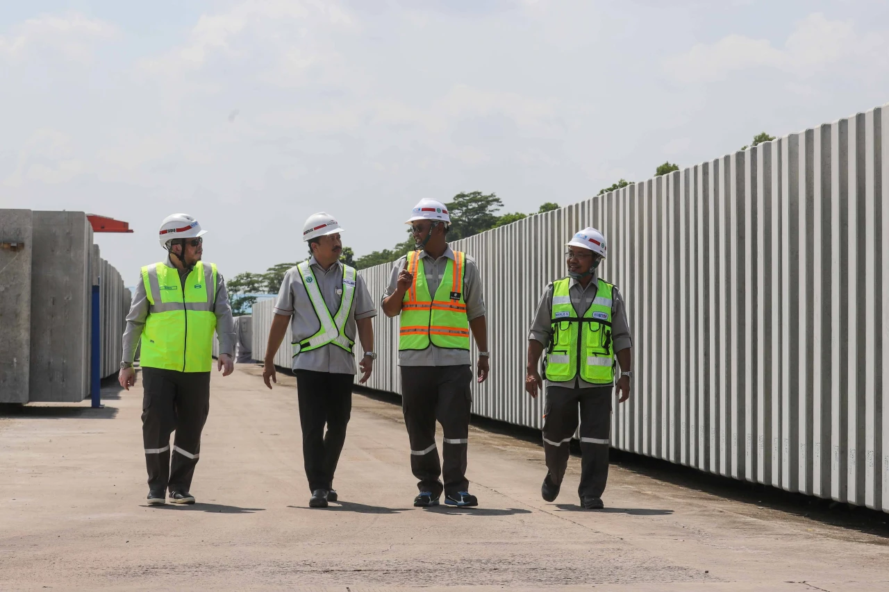 Melihat Pembuatan Slab...