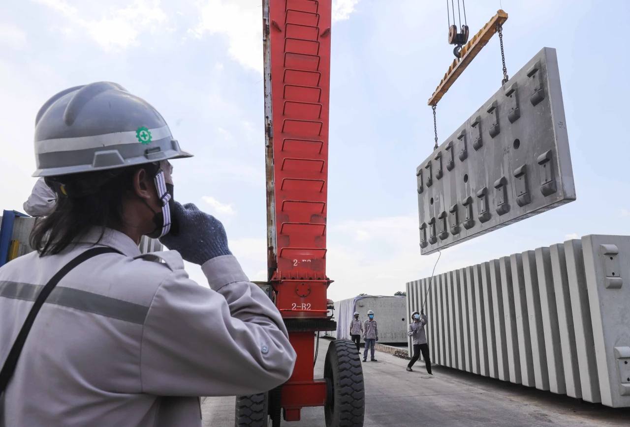 Melihat Pembuatan Slab...