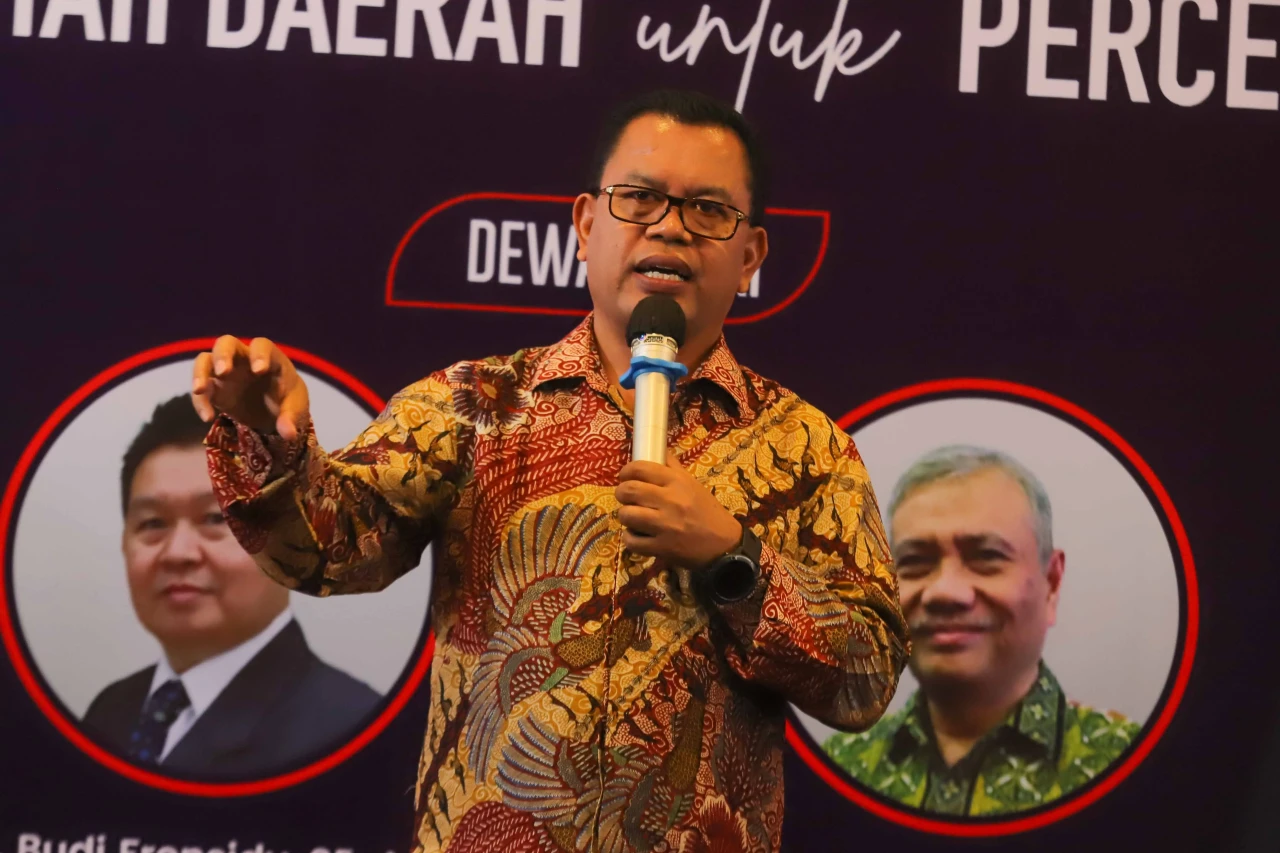 Bupati Toba Poltak Sitorus...