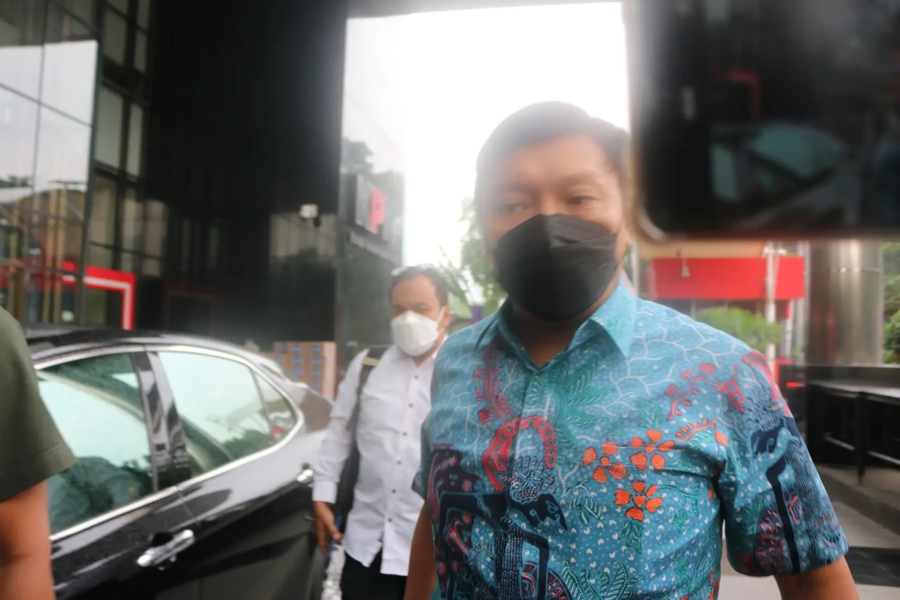 Wakil Menteri ATR Surya...