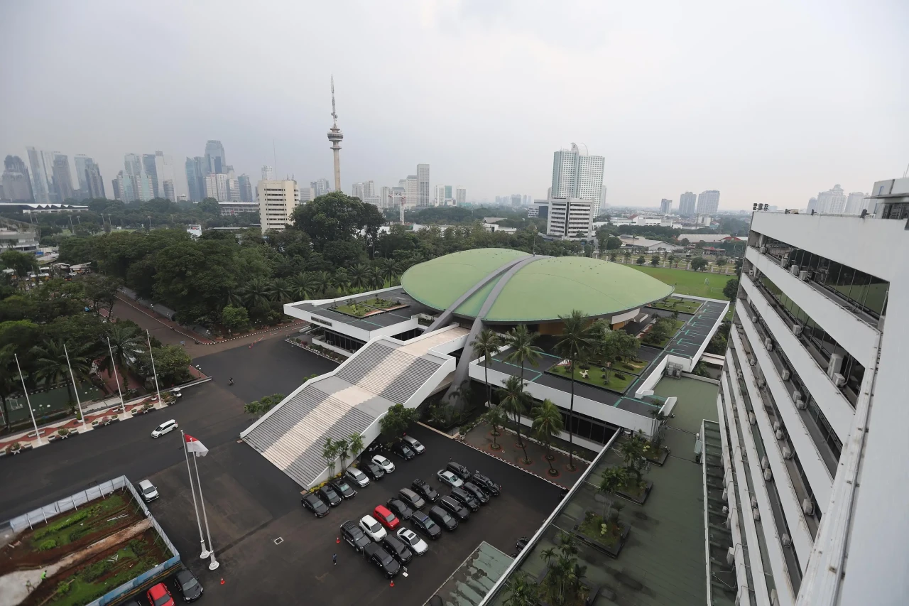 Anggaran Perbaikan Gedung...