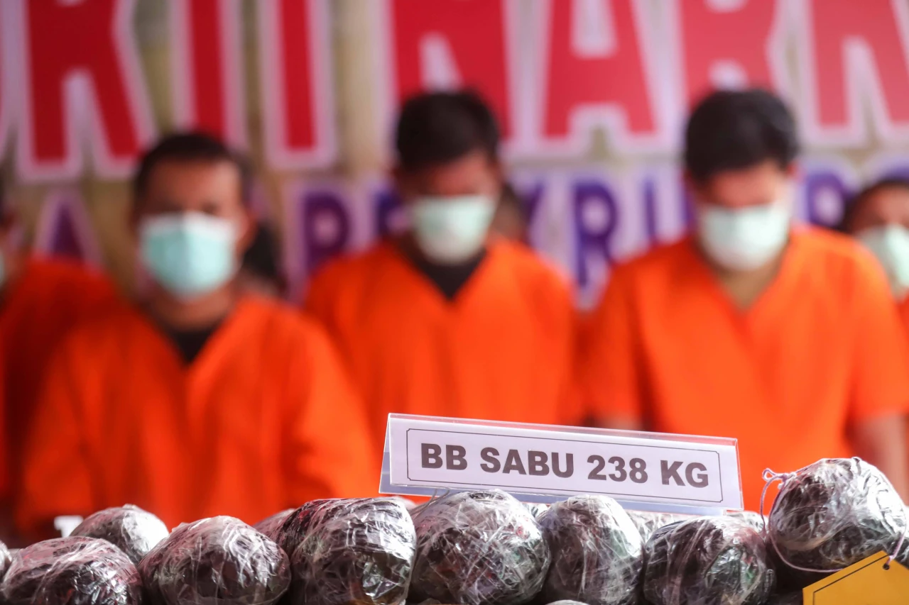 Bareskrim Polri Musnahkan...