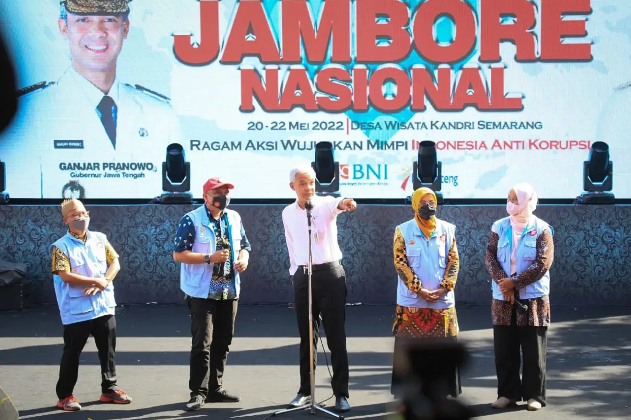 Ganjar Pranowo Hadiri...