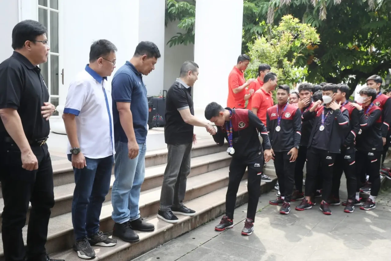 Sambut Kepulangan Timnas...