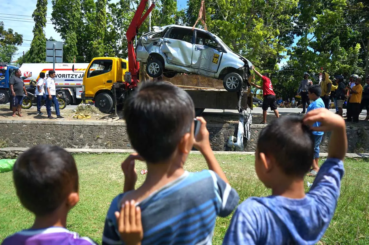 Pengemudi Mengantuk,...