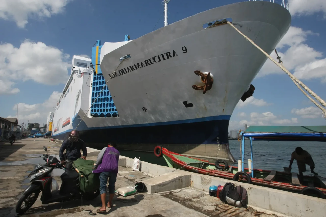 Akses ke Terminal Pelabuhan...