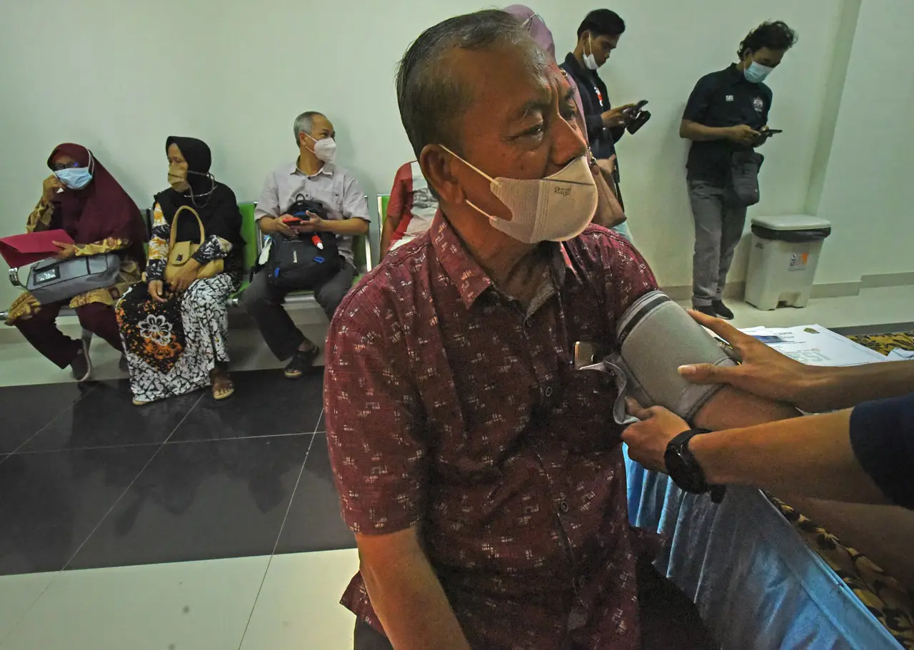 Pemeriksaan Kesehatan...