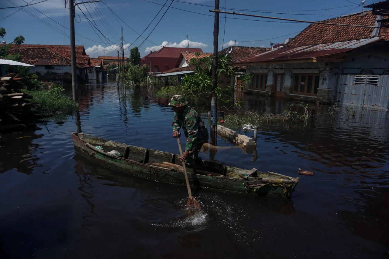 Banjir Rob Landa Kota...