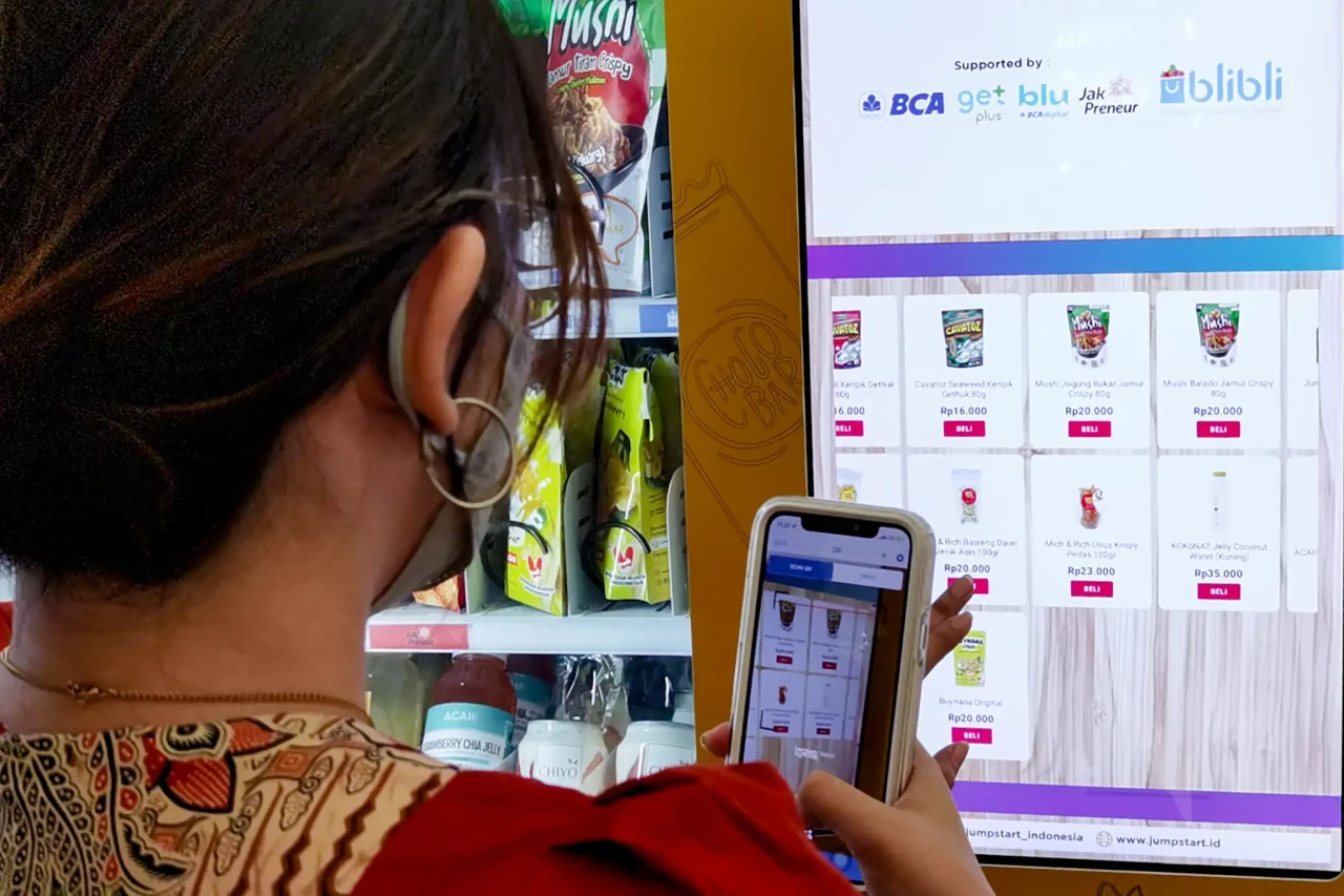Peluncuran Smart Vending...