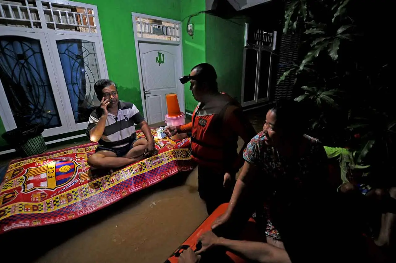 Ratusan Rumah Terendam...