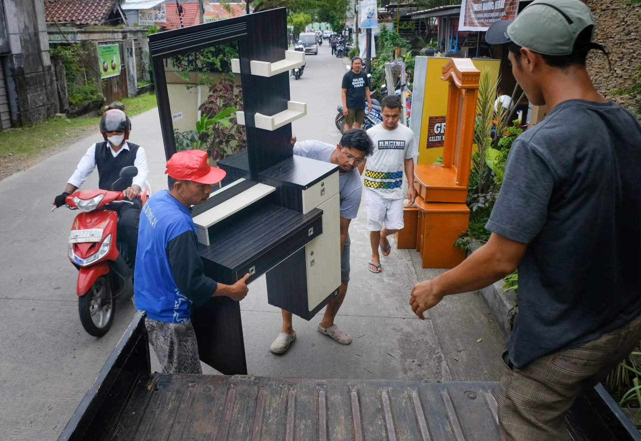 Bisnis Unik Jual Beli...
