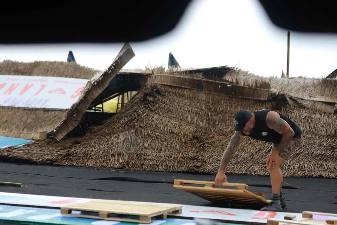Panggung World Surf...