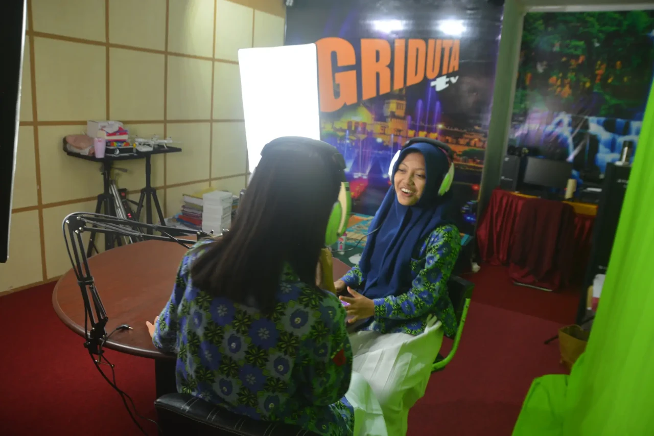 Mengunjungi SMPN 2 Tengaran,...