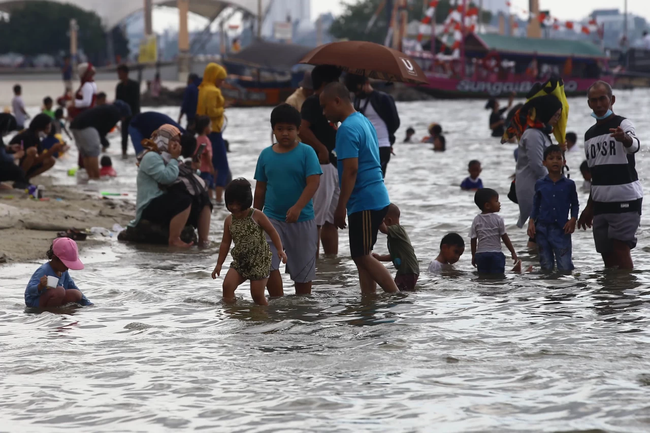Manfaatkan Libur Nasional,...