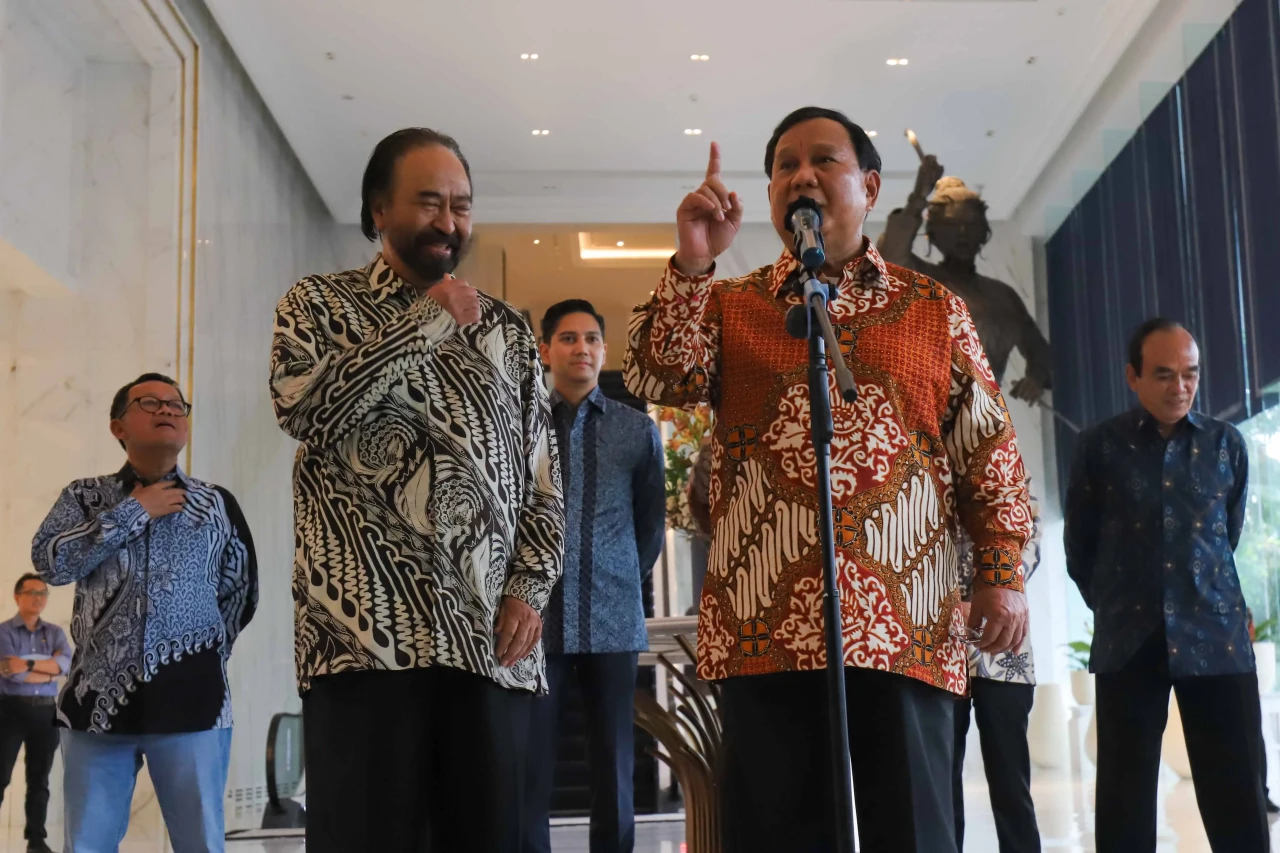 Prabowo dan Surya Paloh...