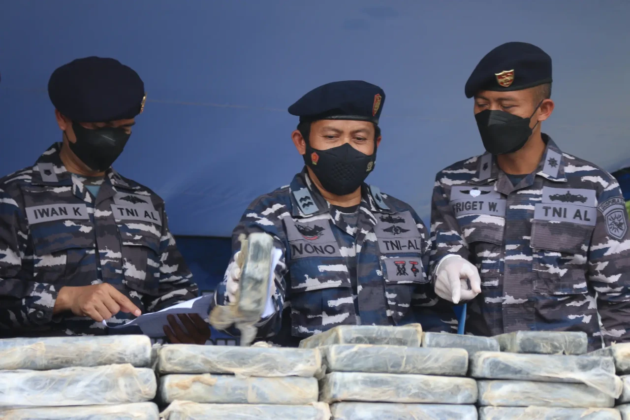 Koarmada I TNI AL Musnahkan...