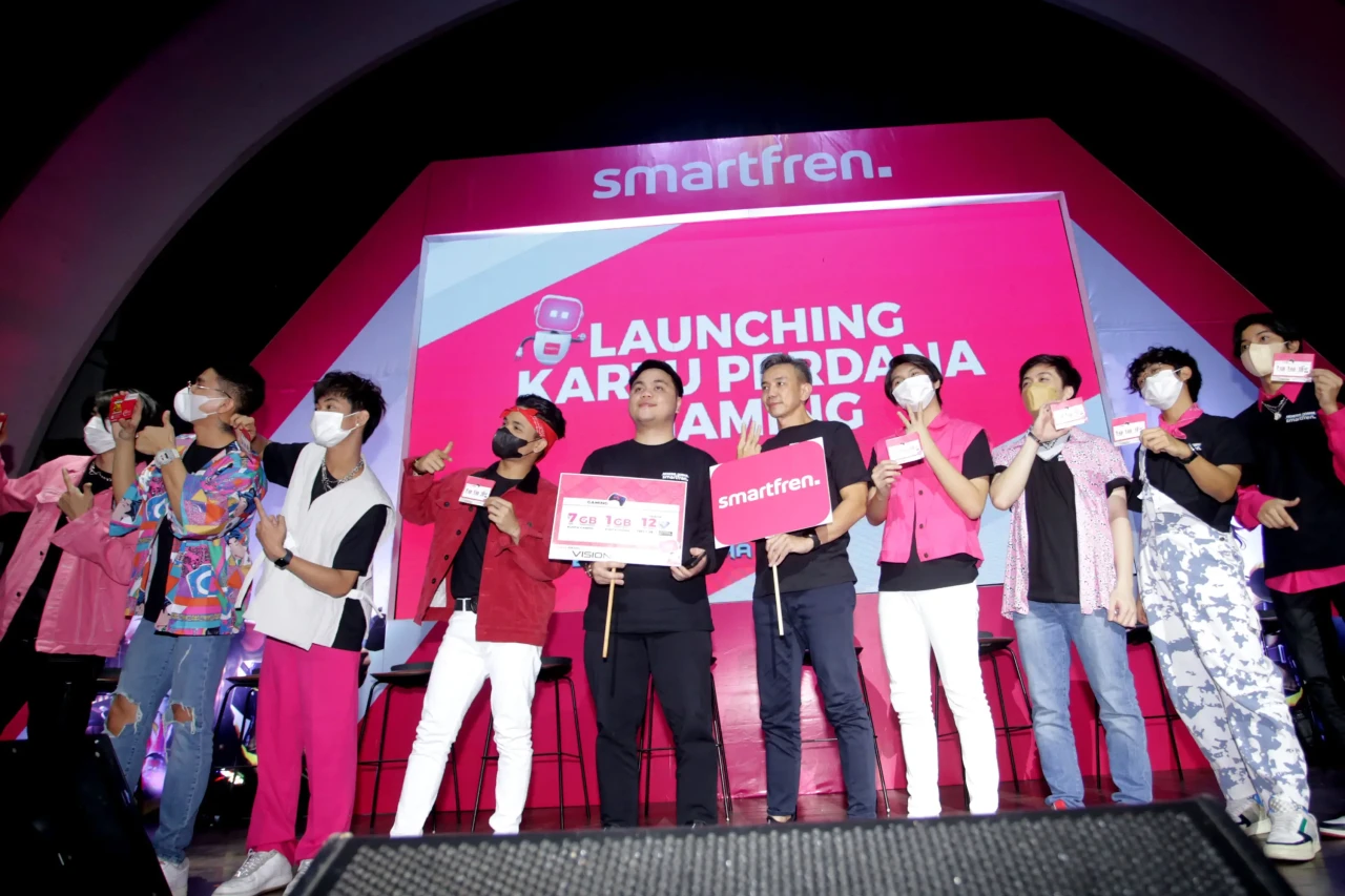 Smartfren Luncurkan...