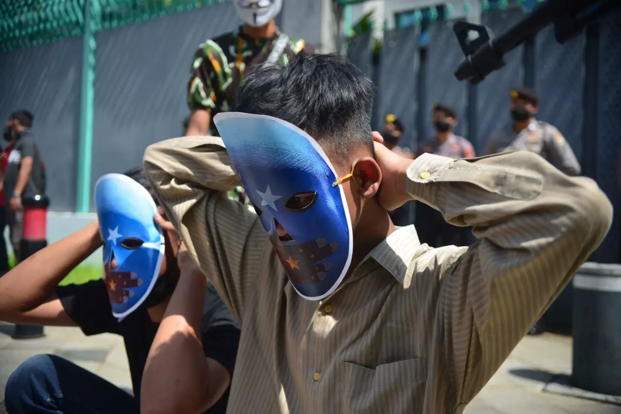 Aksi Solidaritas untuk...