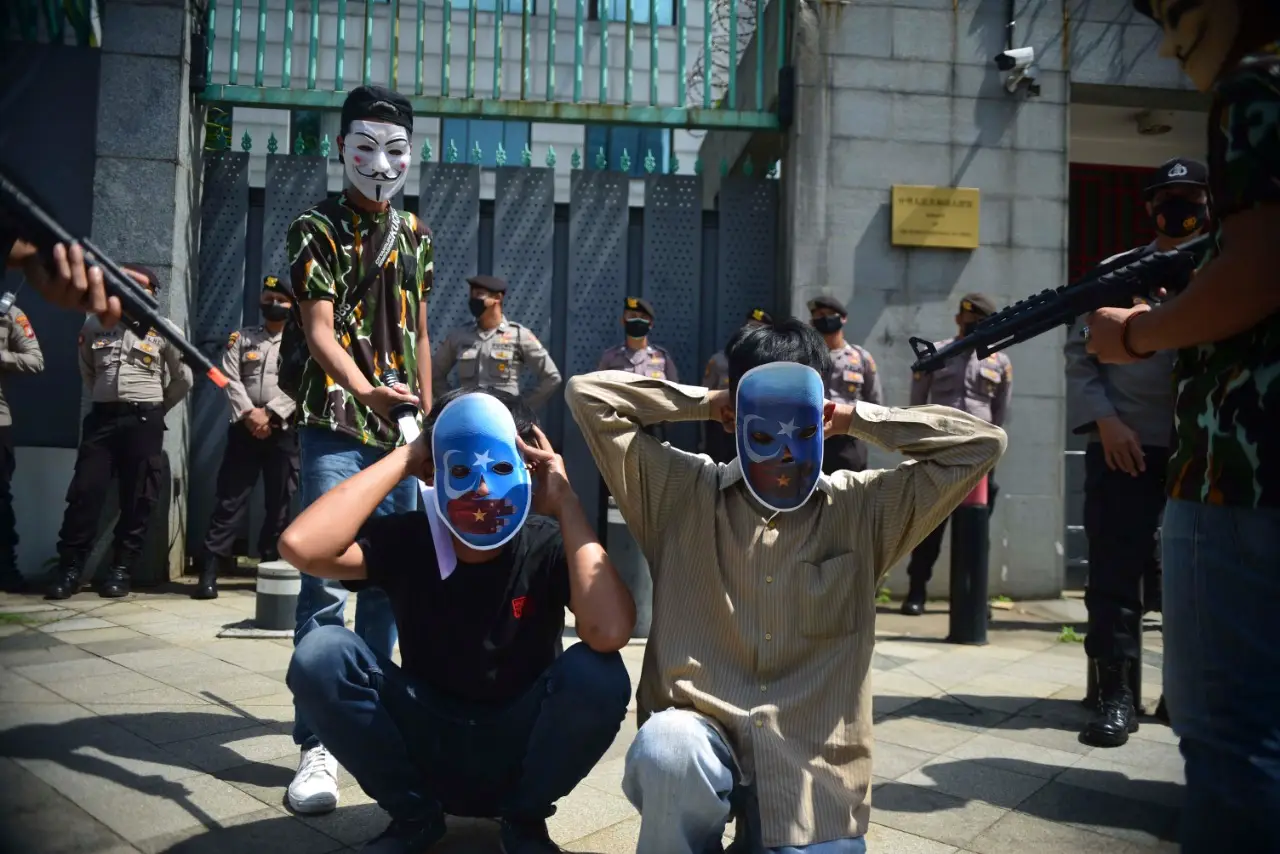 Aksi Solidaritas untuk...