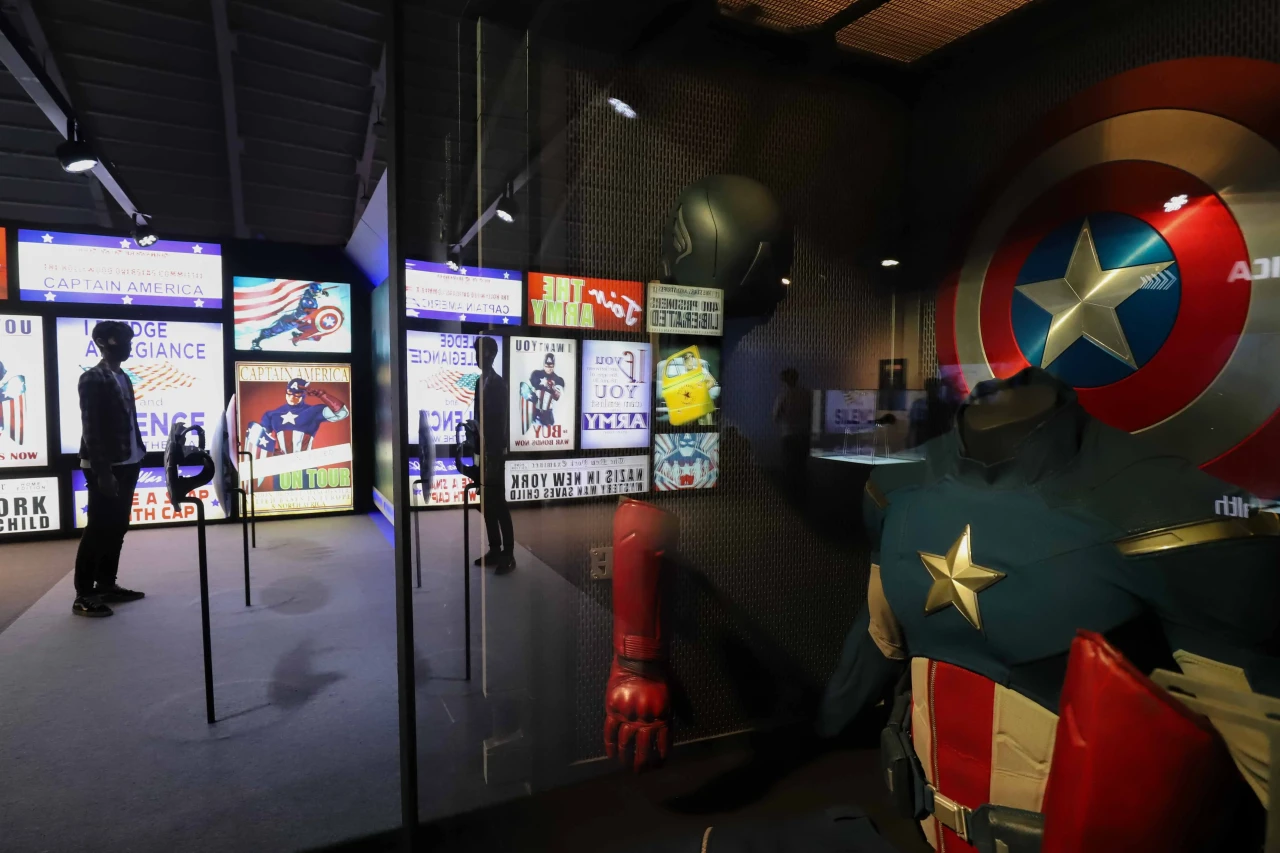 Melihat Pameran Marvel...