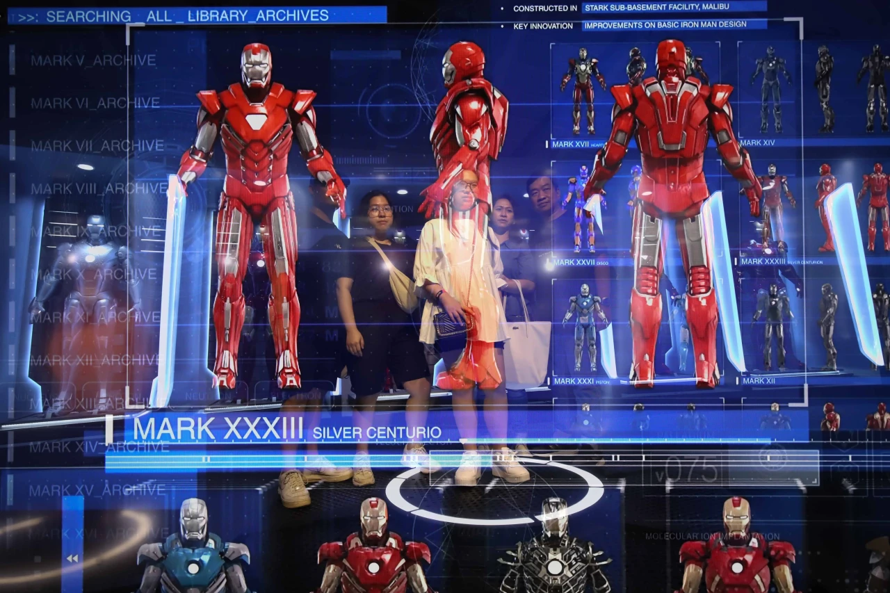 Melihat Pameran Marvel...
