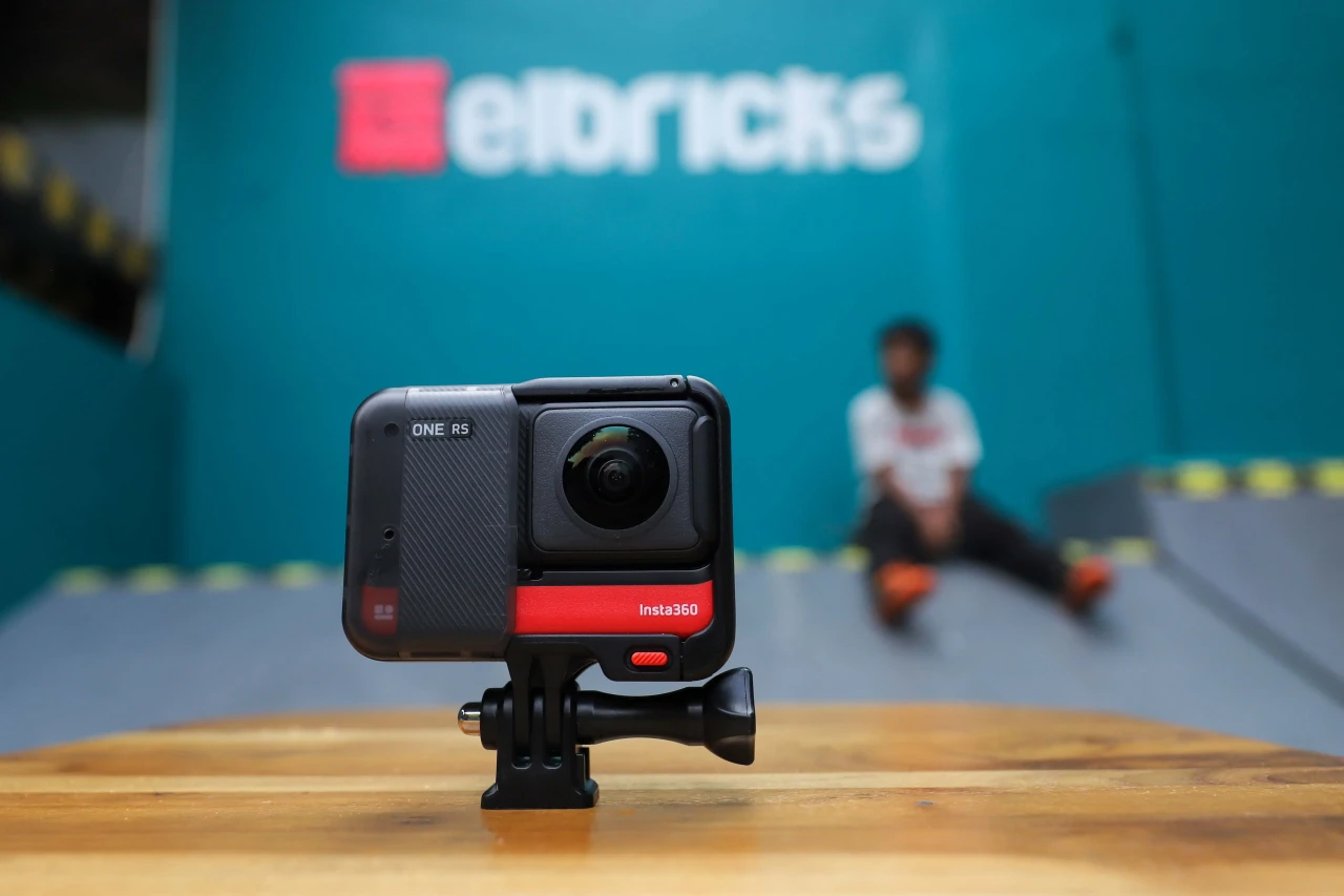 Kamera Aksi Insta360...