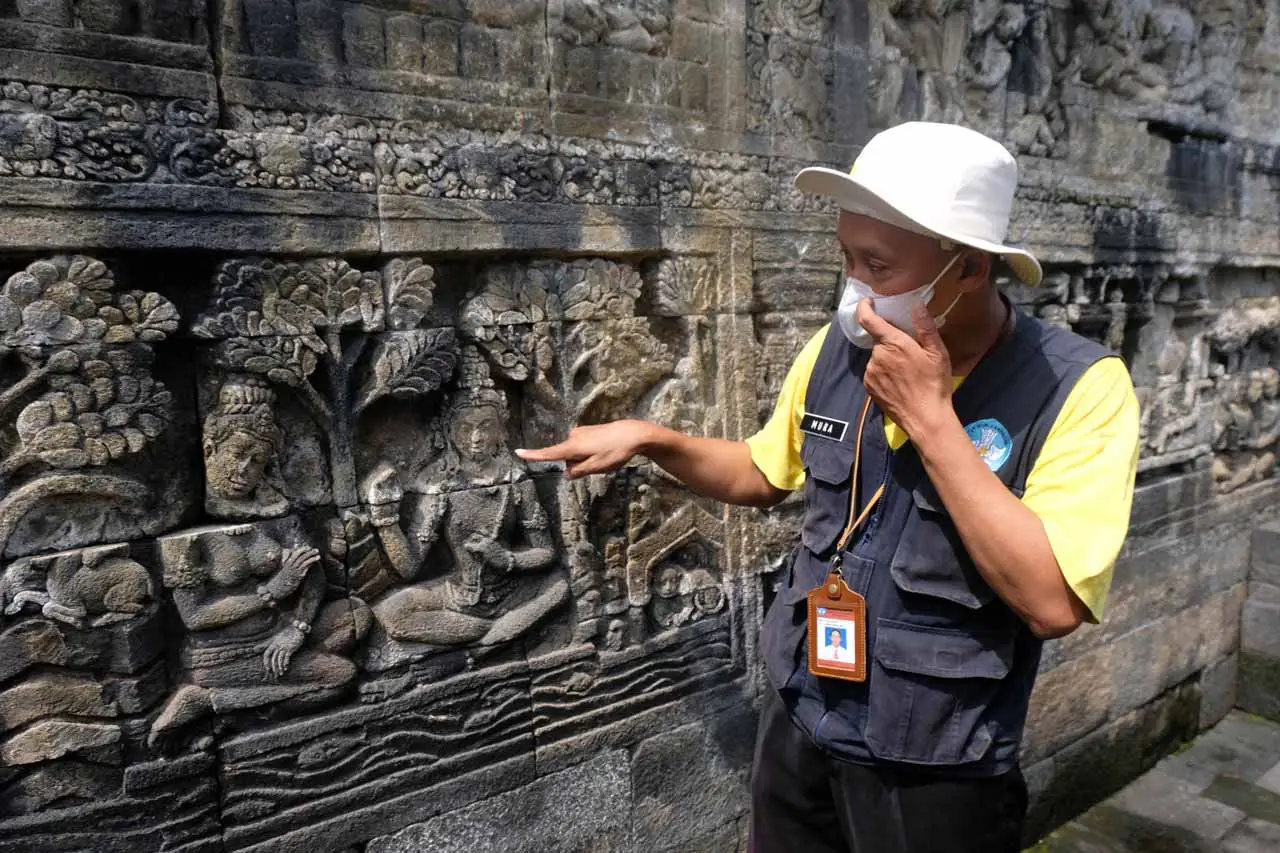 Melihat Kerusakan Struktur...