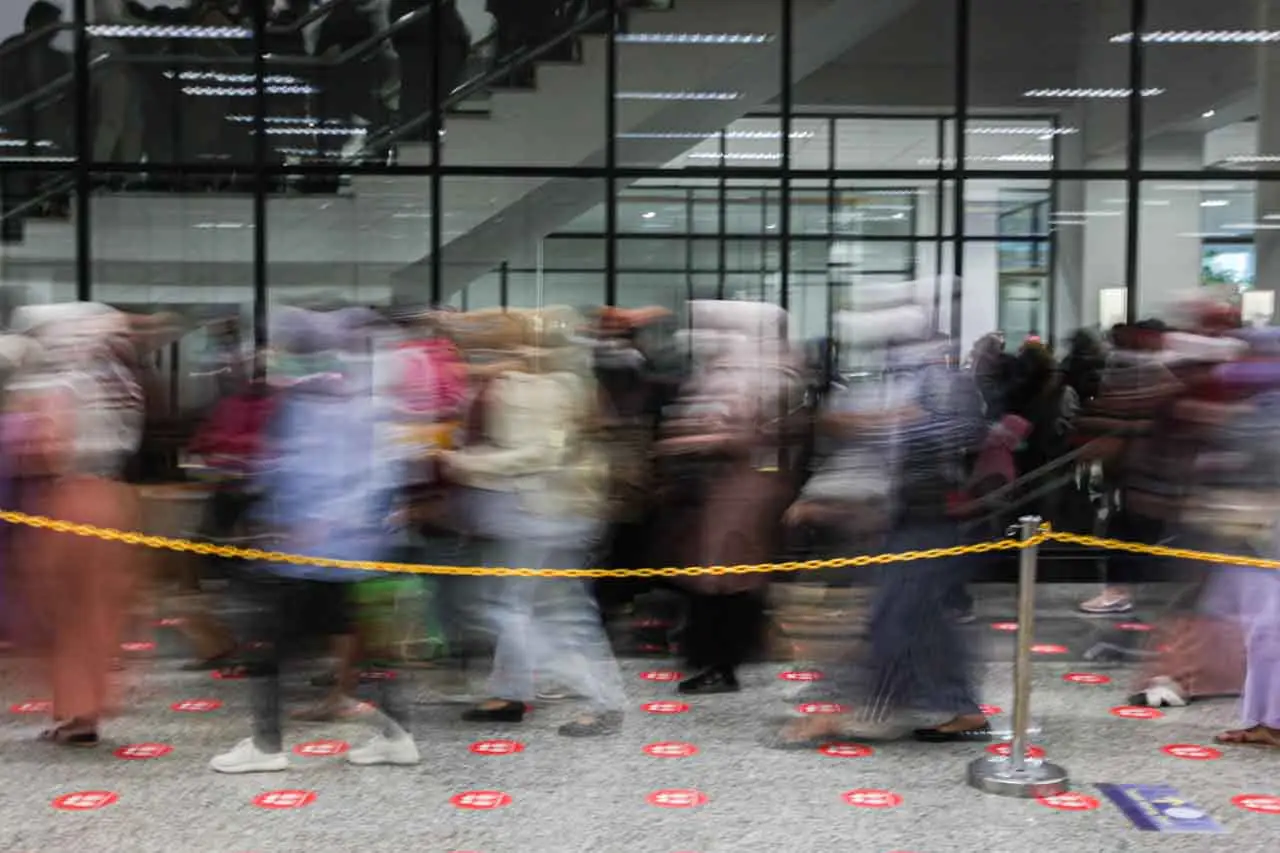 Potret Kepadatan Penumpang...