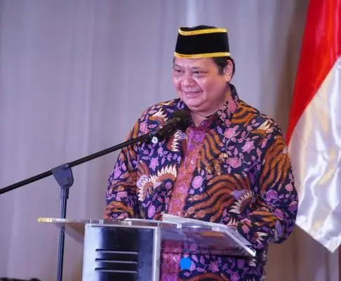 Airlangga Puji Ketum...