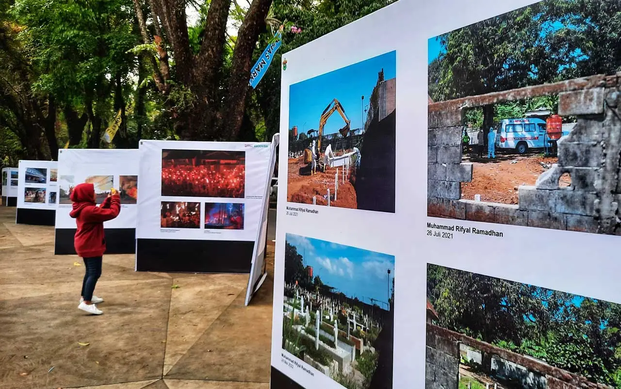 UKMF Unhas Gelar Pameran...