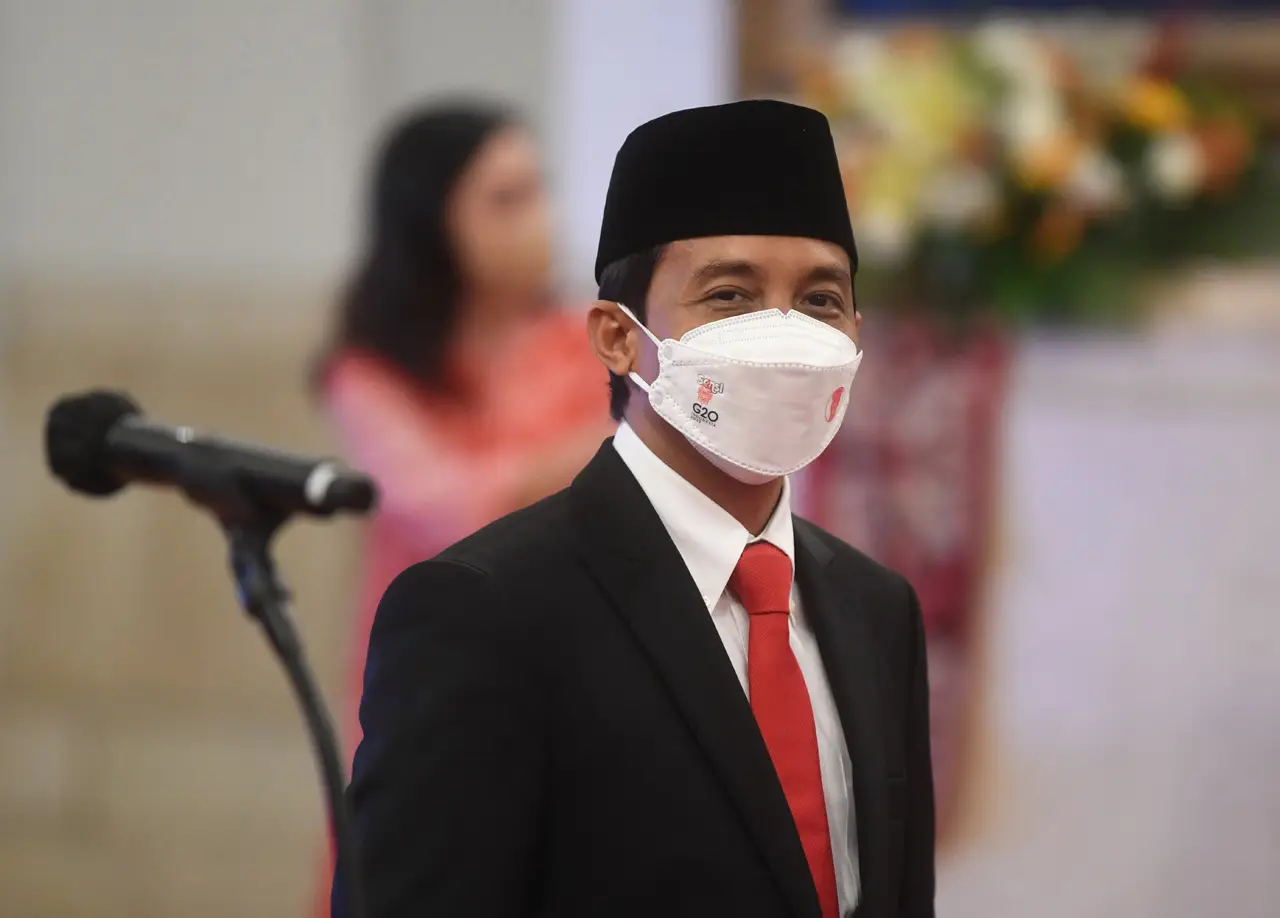 Jokowi Lantik Dua Menteri...