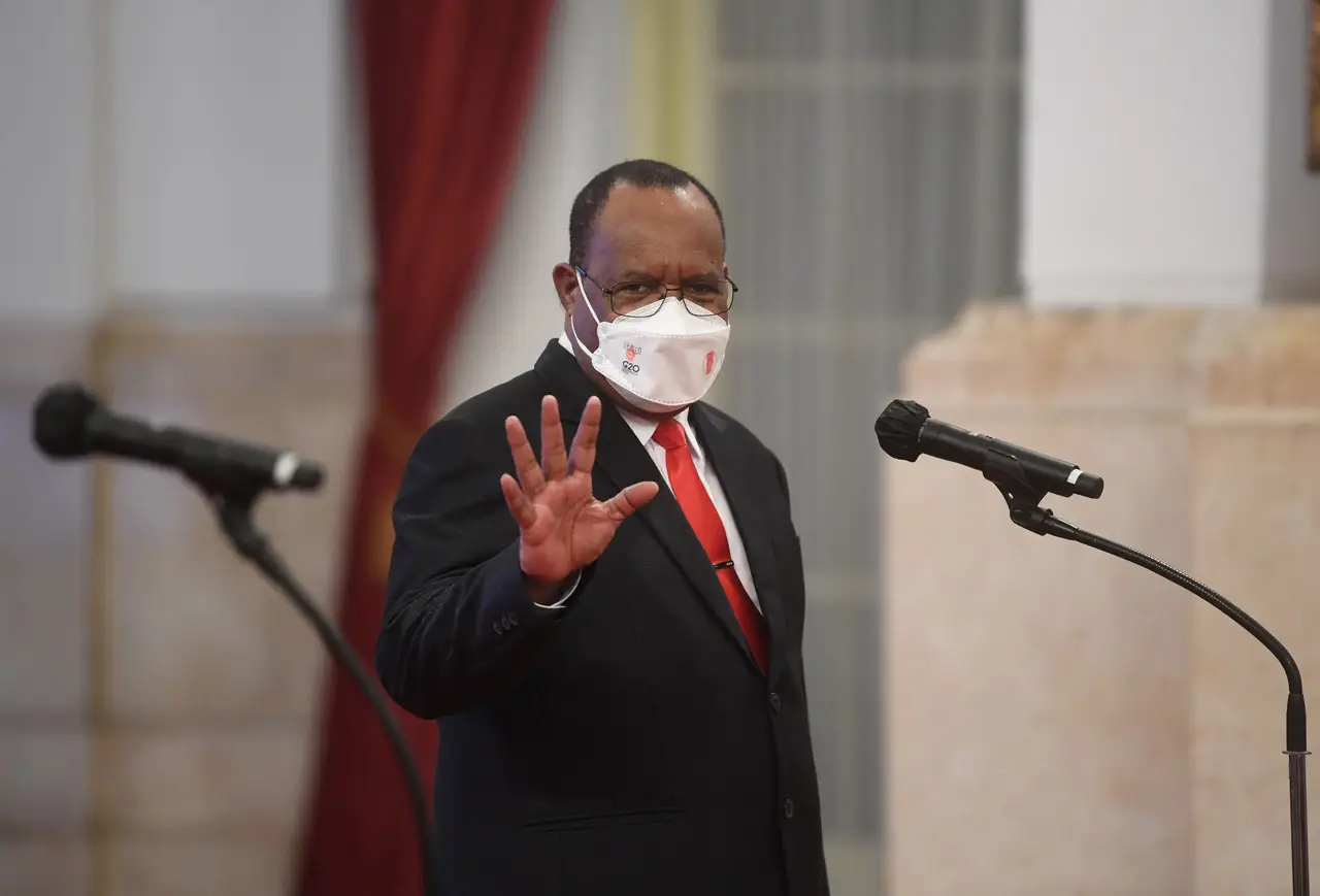 Jokowi Lantik Dua Menteri...