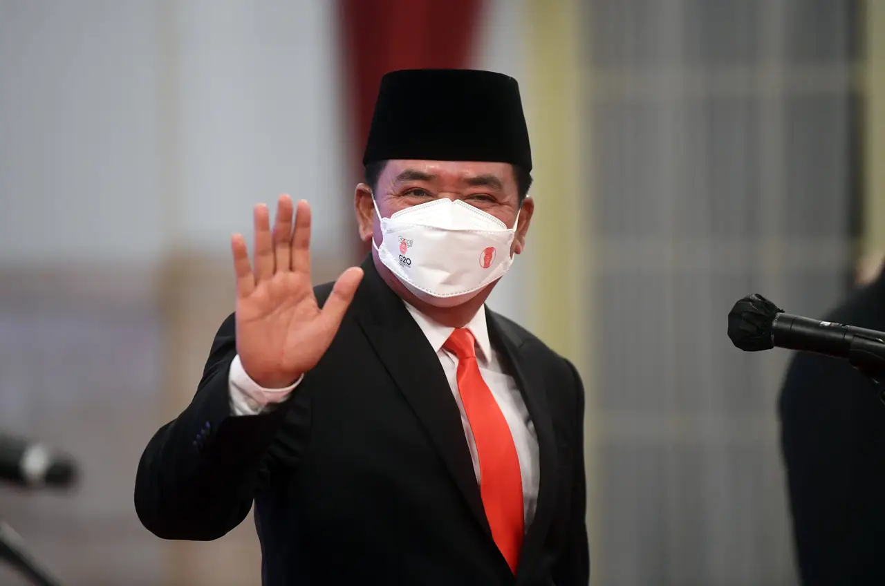 Jokowi Lantik Dua Menteri...
