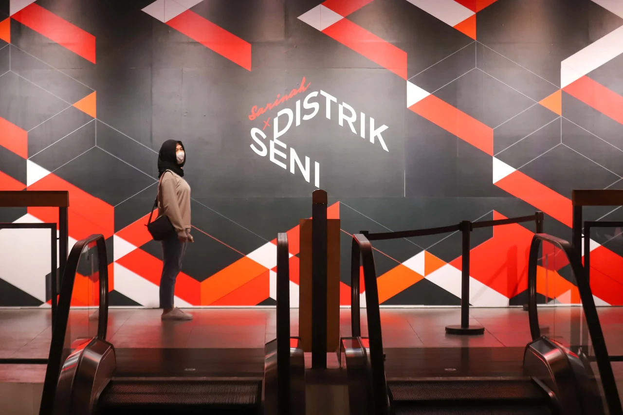 Mengunjungi Pameran...