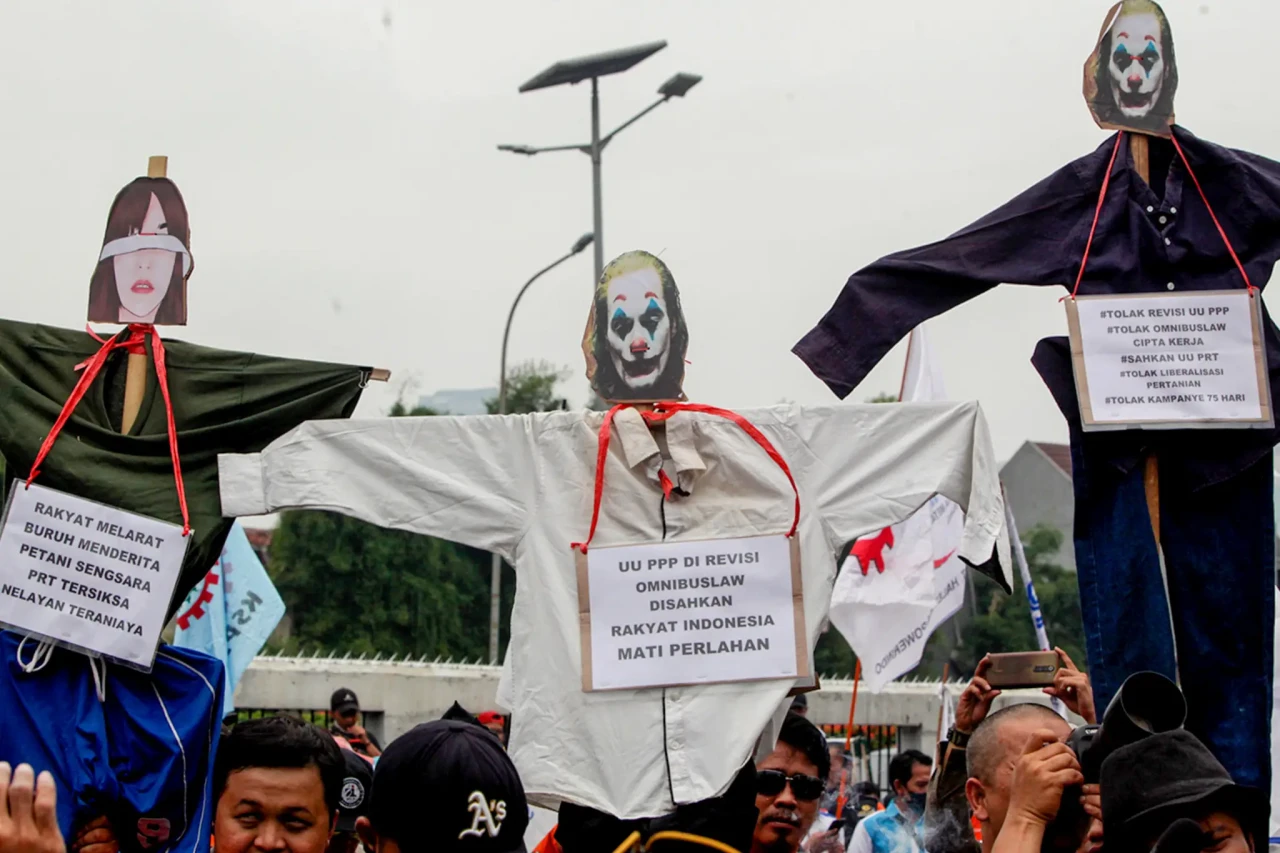 Sampaikan Lima Tuntutan,...