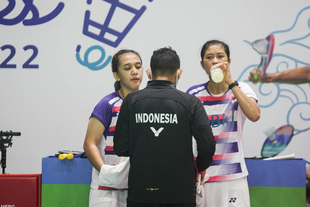 Kusuma/Pratiwi Terhenti...