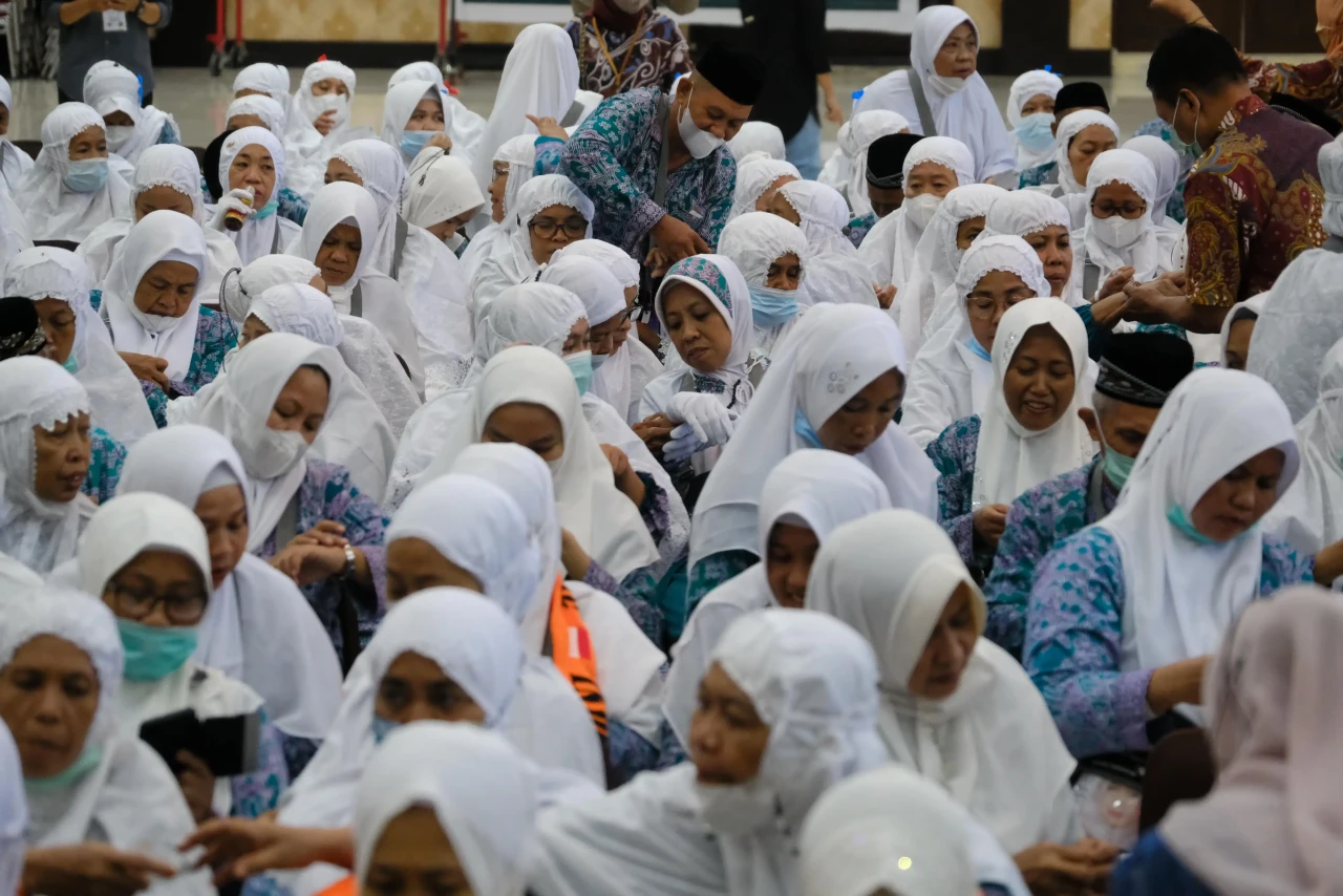 Keberangkatan 393 Jemaah...