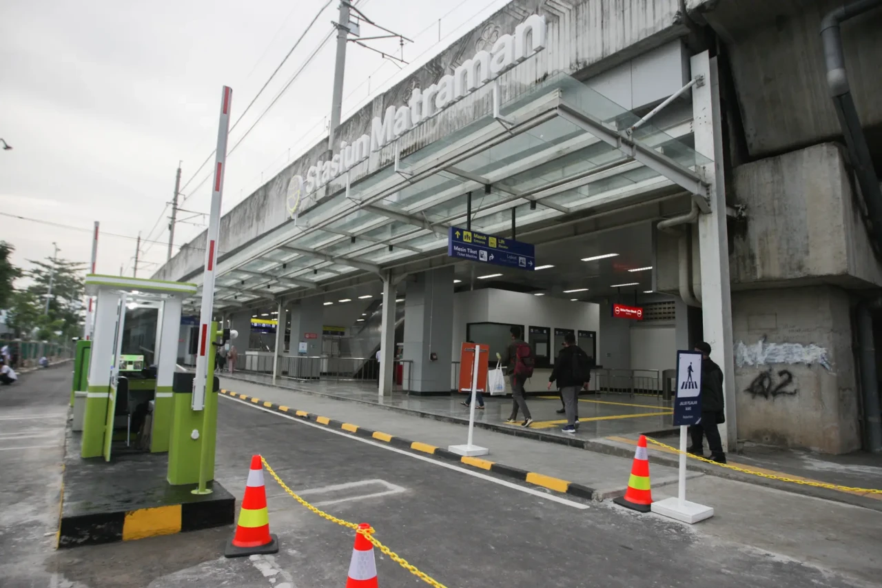 Uji Coba Stasiun KRL...