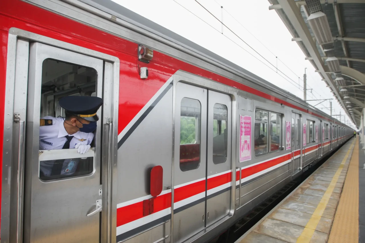 Uji Coba Stasiun KRL...