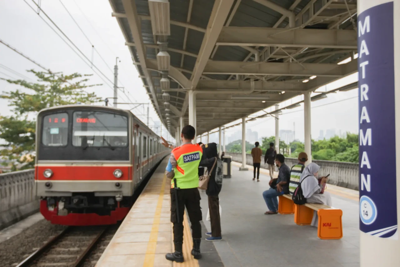 Uji Coba Stasiun KRL...