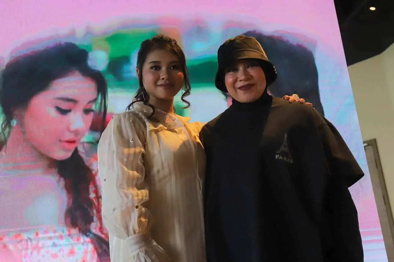 Zia Rilis Single Pertama...