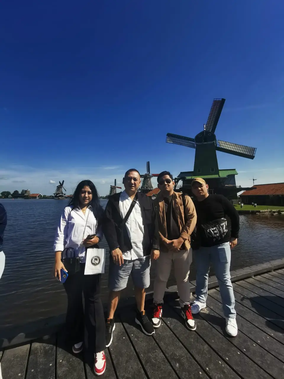 Cerita Krisna Murti...